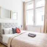 Exclusive Veres Palne Apartment By Cavaland New