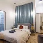 Exclusive Veres Palne Apartment By Cavaland New
